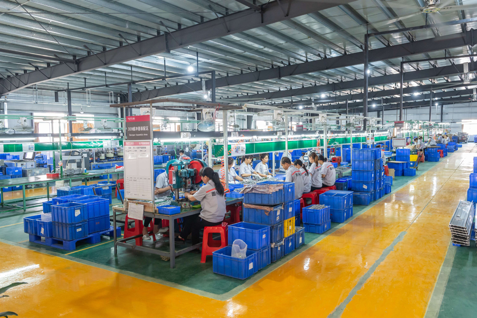 Tutti Sliding Door Hardware Workshop.jpg