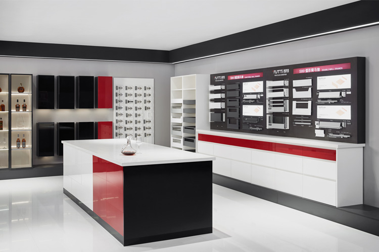 Cabinet hinge application
