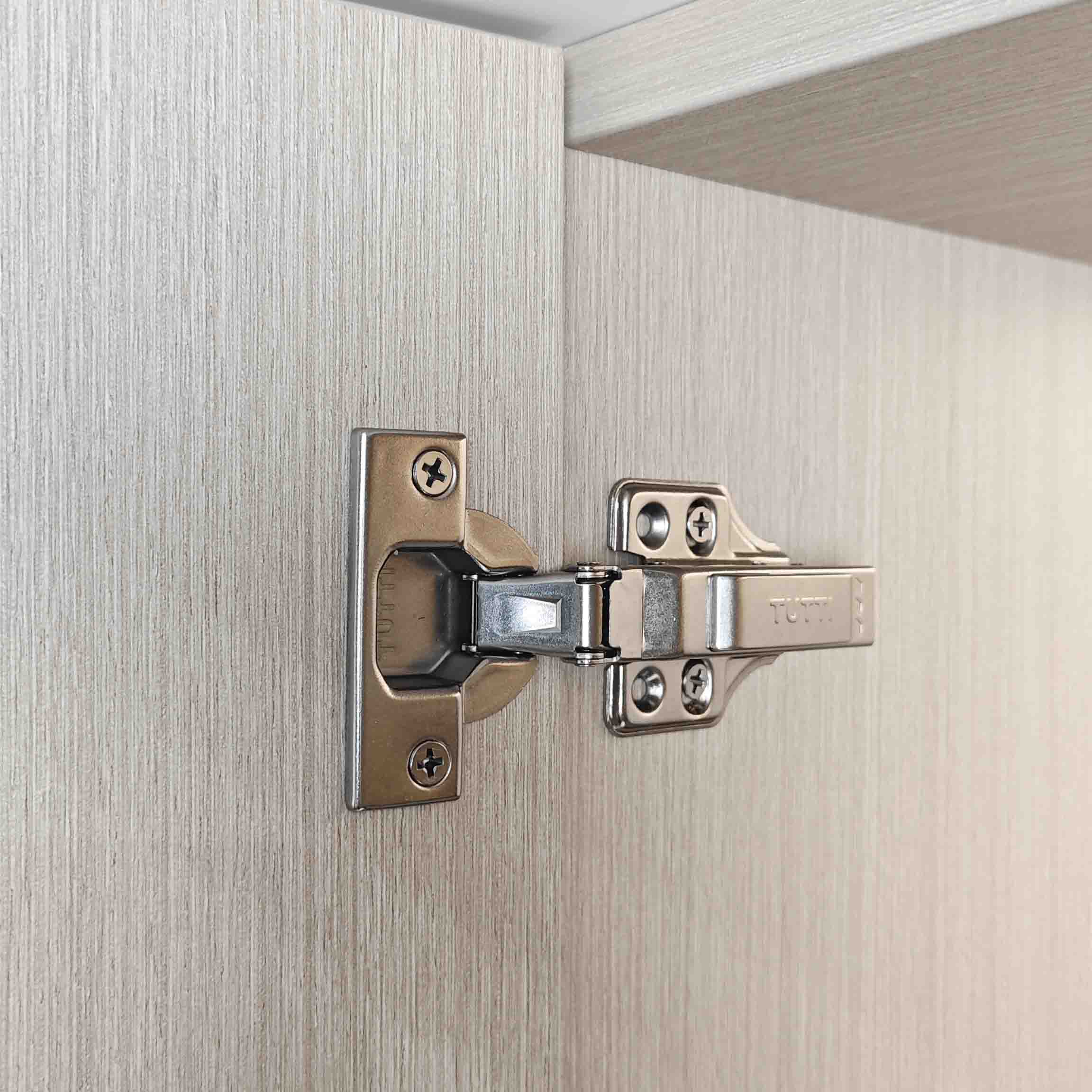 H105 small angle soft closing hinge